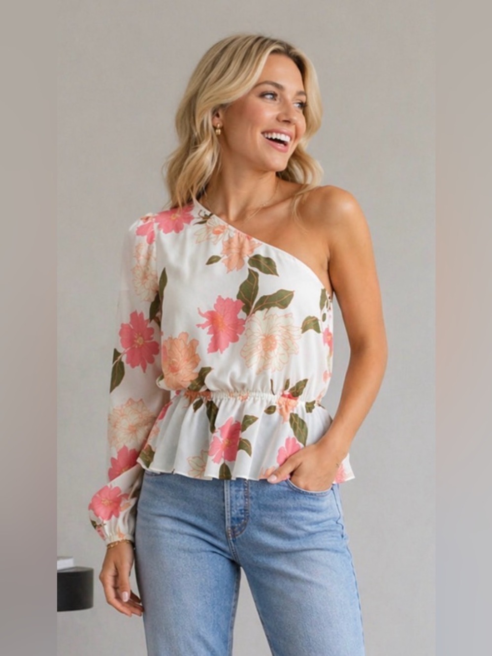 NWT Vici One shoulder Peplum Floral blouse, women’s size medium. - Picture 1 of 9